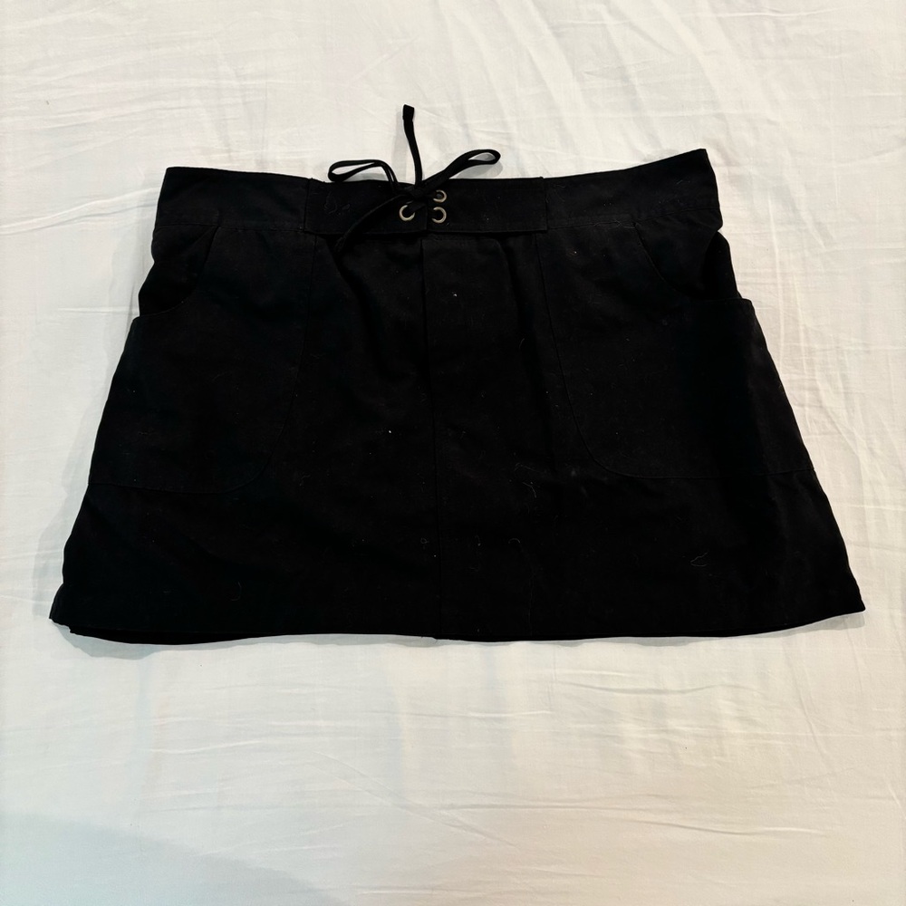 Kona Sol Women’s Black Swim Skirt with Elastic Waistband and Sewn-In Bottoms
